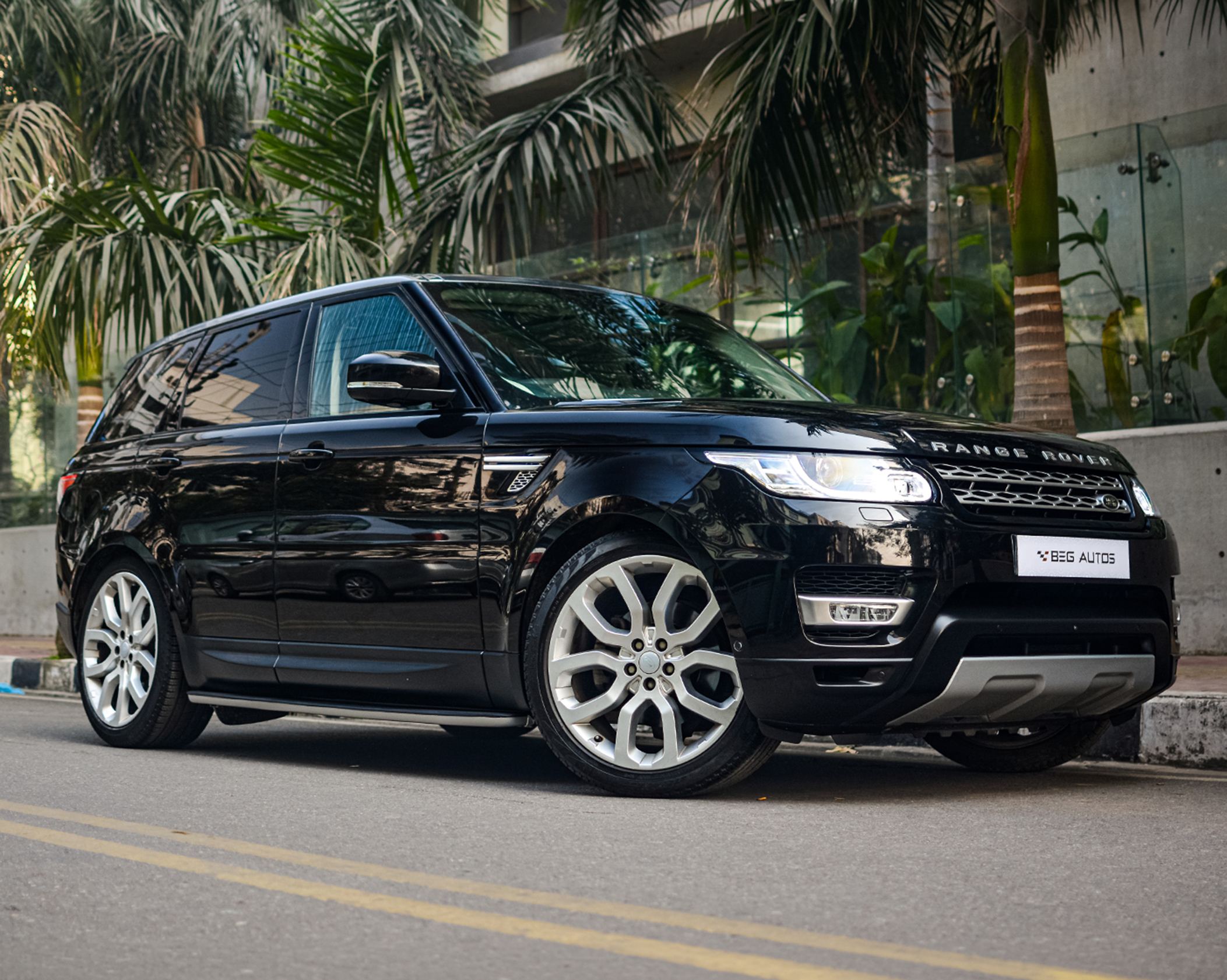 Before - Range Rover Sport SVR Facelift Conversion