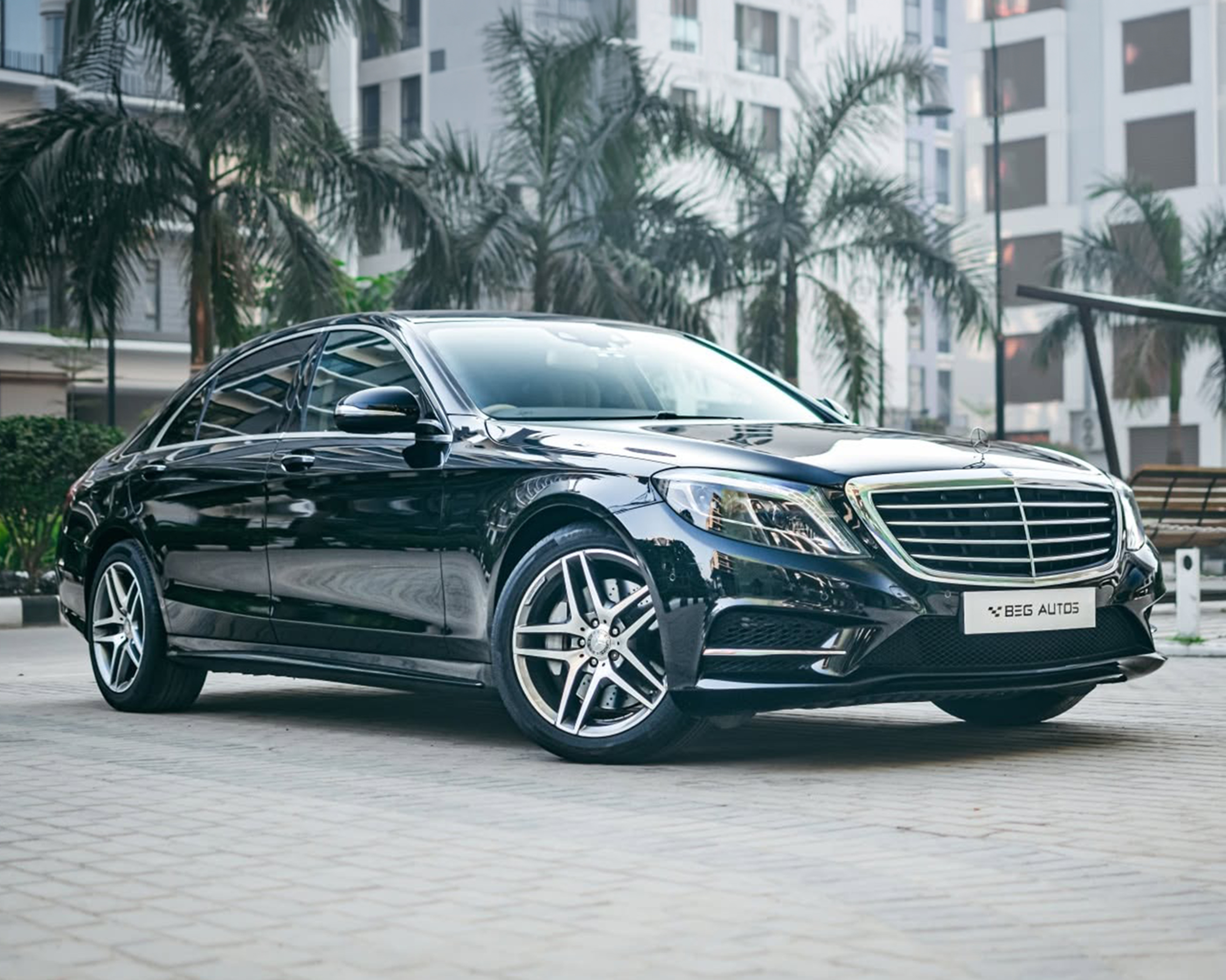 Before - Mercedes-Benz S 300 Maybach Facelift Conversion