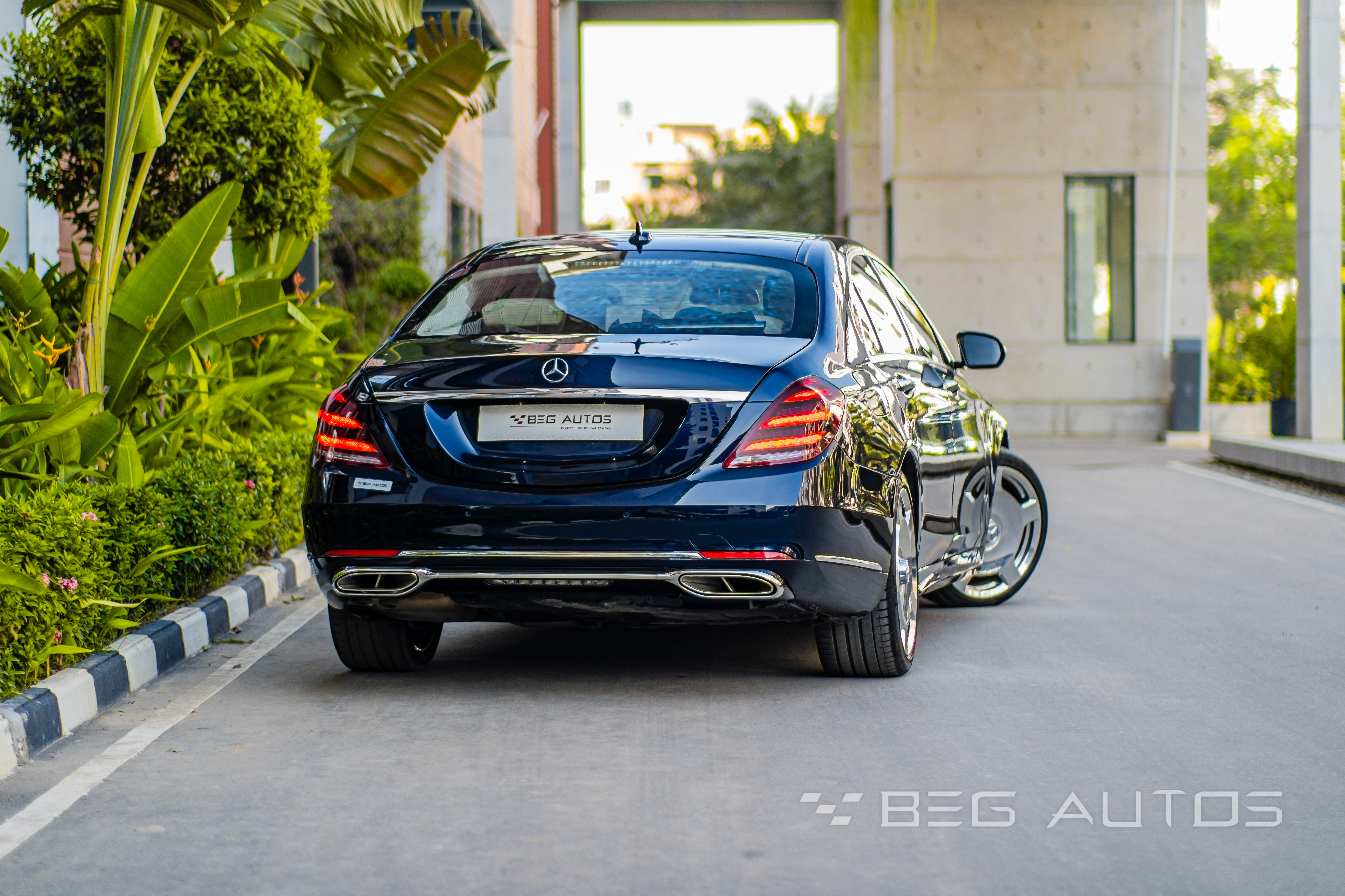 Gallery — Mercedes-Benz S 300 Maybach Facelift Conversion