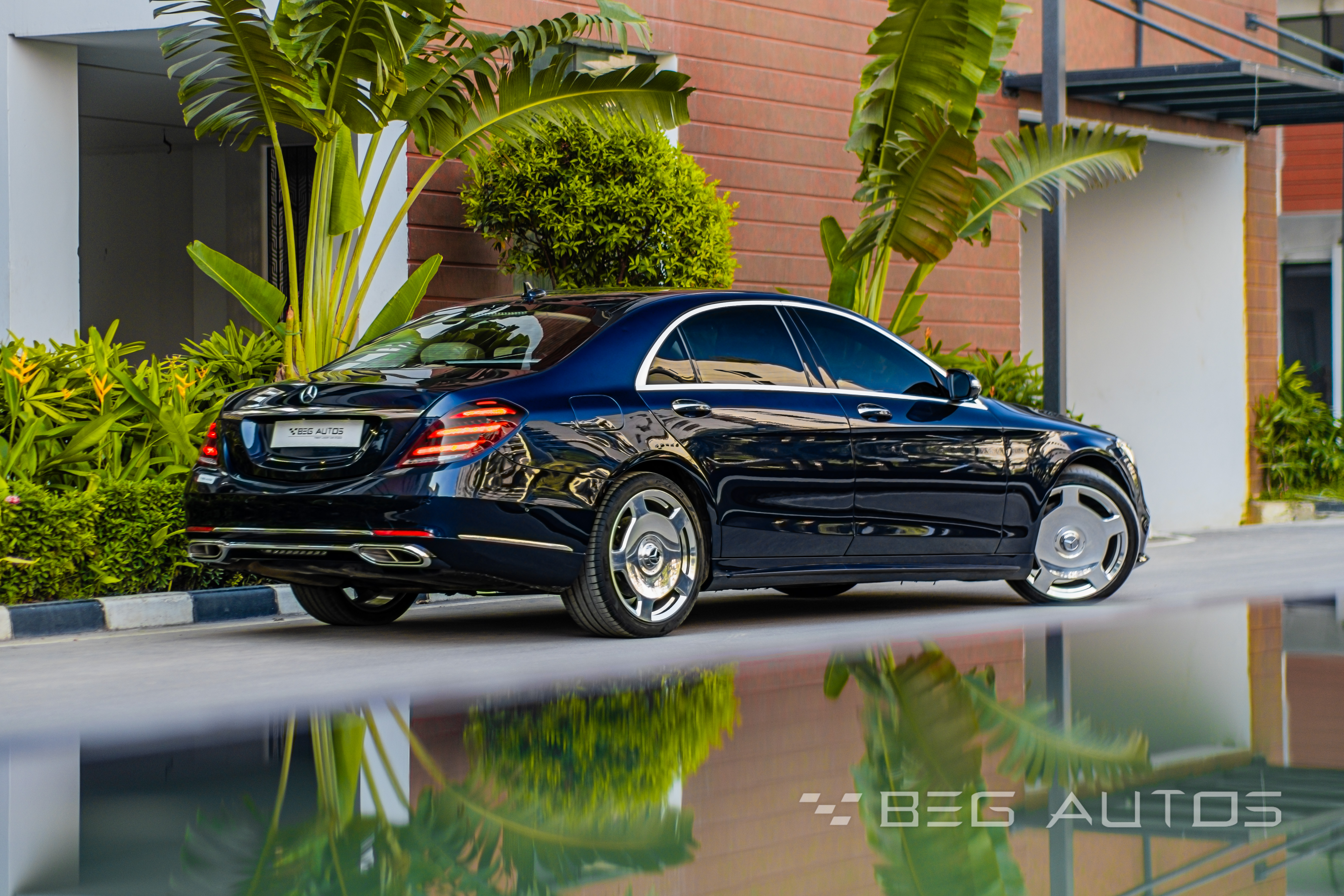 Gallery — Mercedes-Benz S 300 Maybach Facelift Conversion