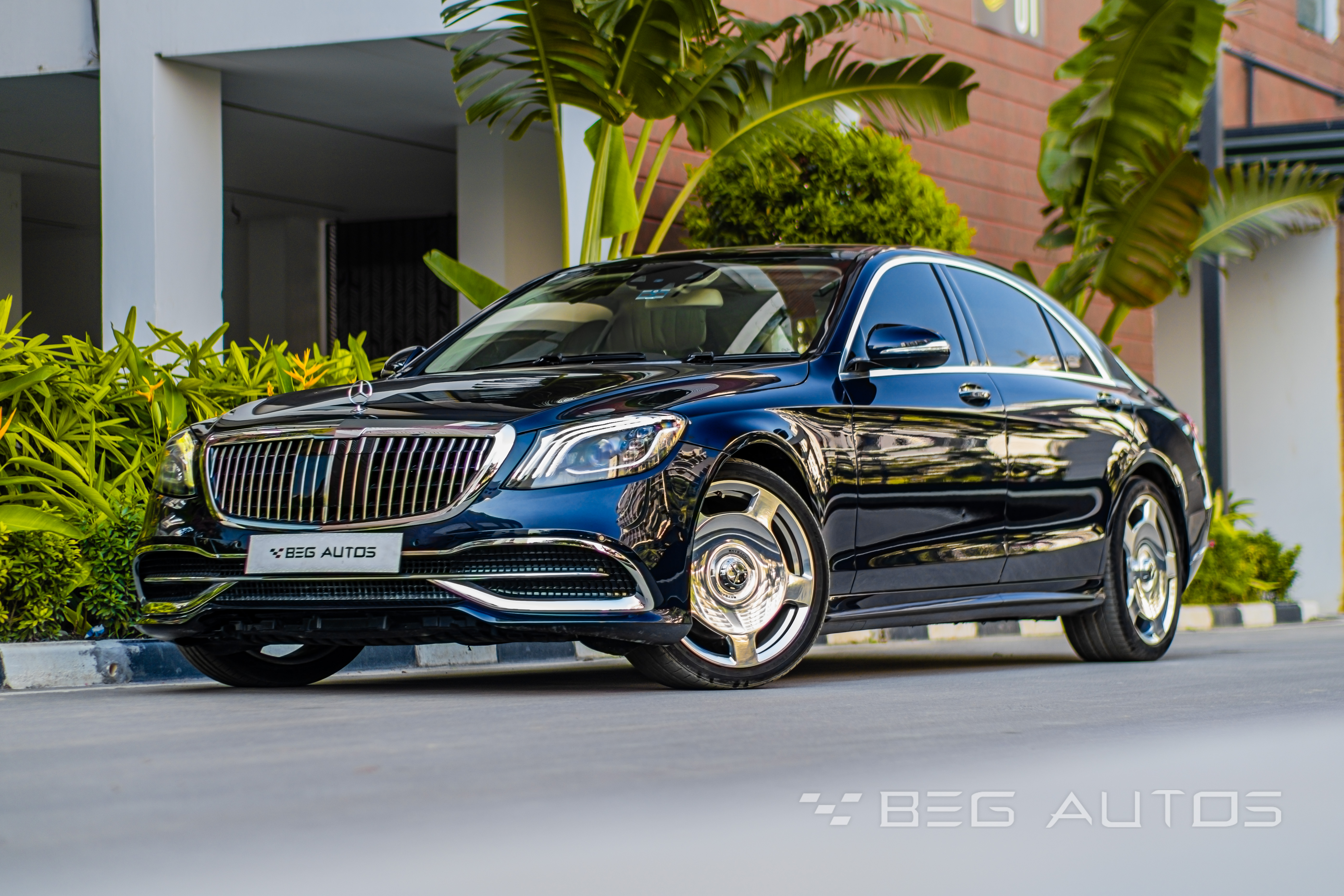Gallery — Mercedes-Benz S 300 Maybach Facelift Conversion
