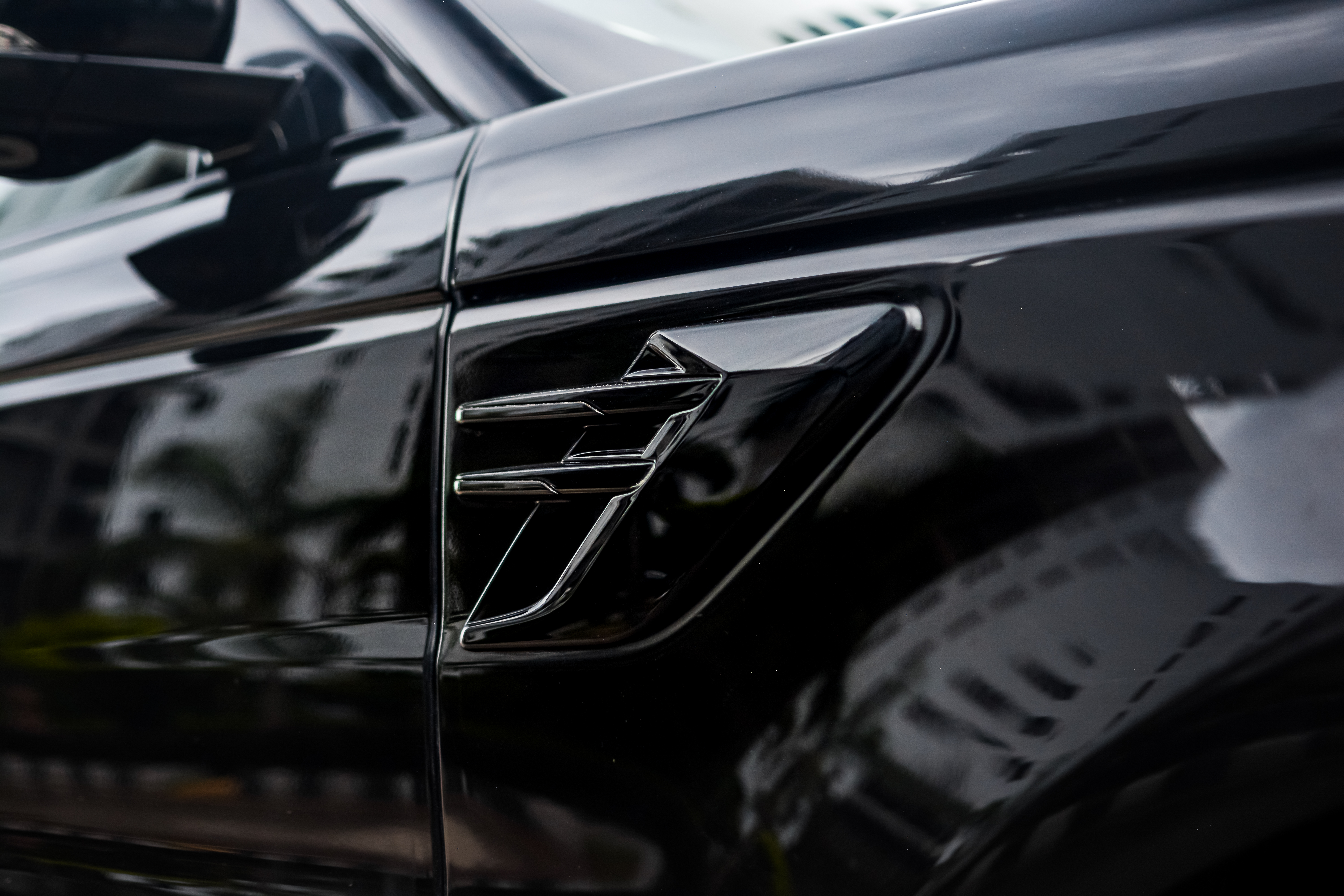 Gallery — Range Rover Sport SVR Facelift Conversion
