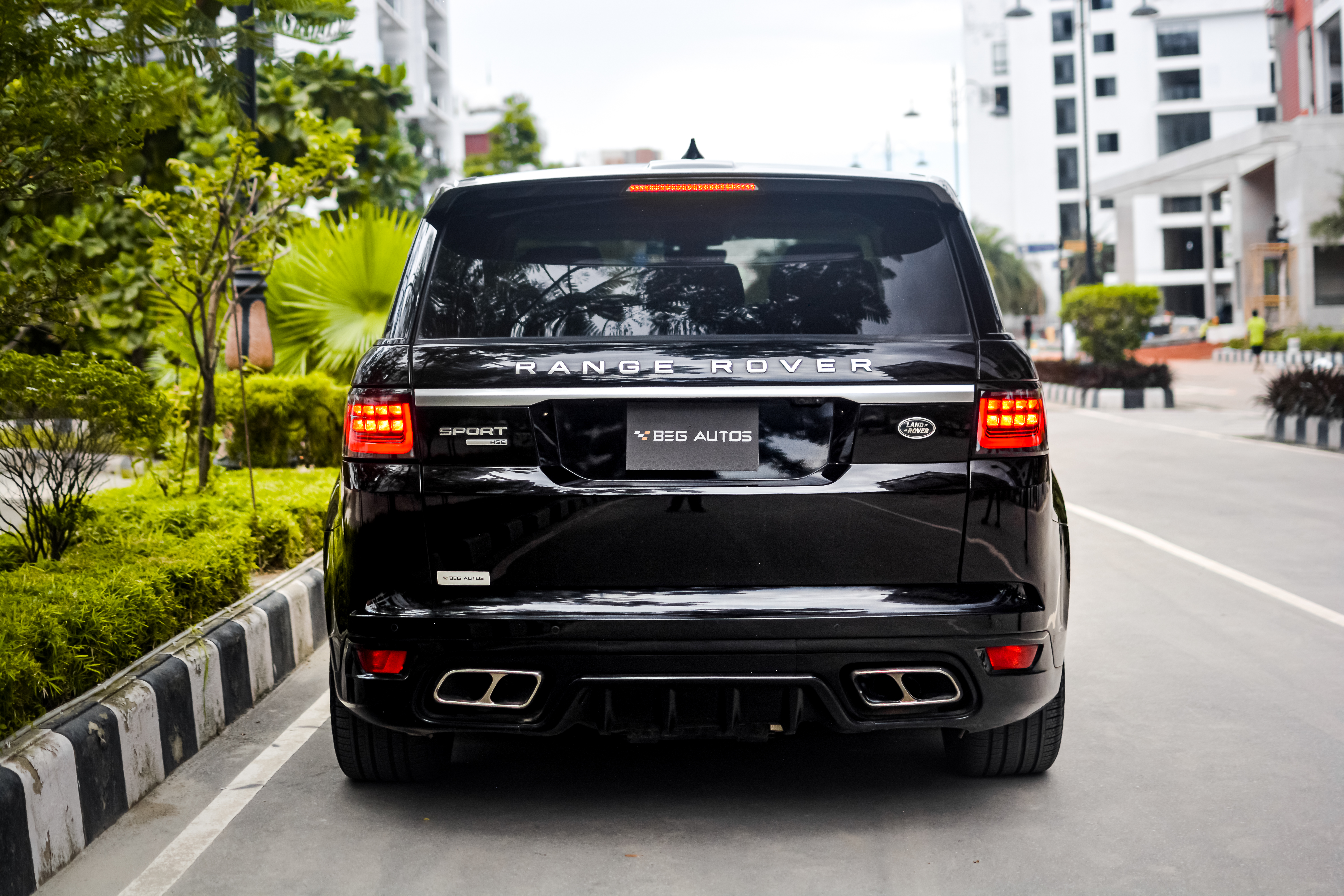 Gallery — Range Rover Sport SVR Facelift Conversion